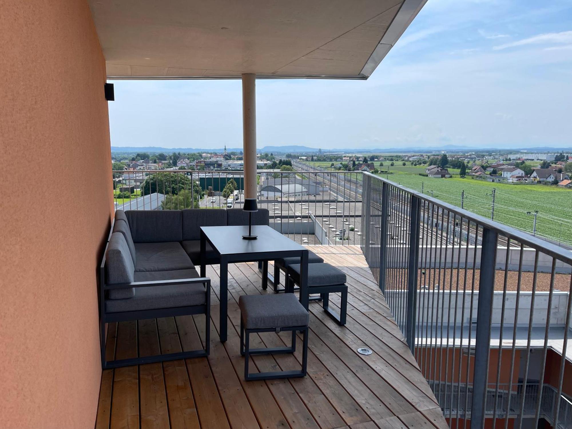 100 Qm Penthouse, Self-Check-In, 2 Parkplaetze Lejlighed Graz Eksteriør billede