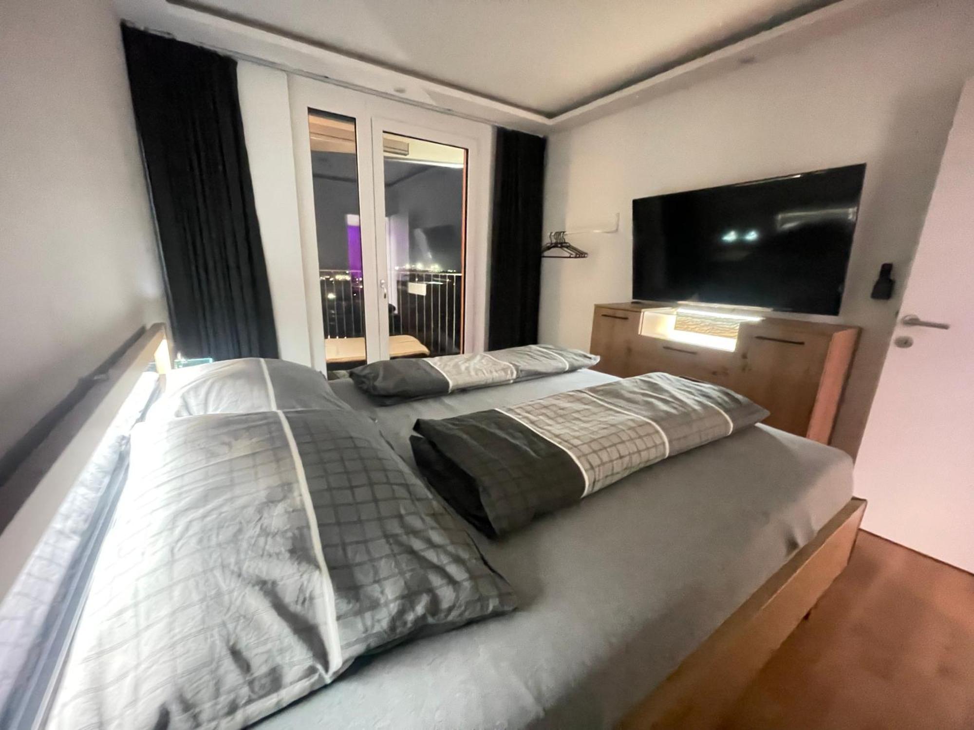 100 Qm Penthouse, Self-Check-In, 2 Parkplaetze Lejlighed Graz Eksteriør billede