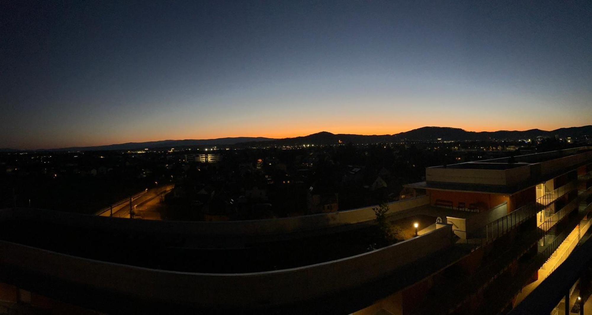 100 Qm Penthouse, Self-Check-In, 2 Parkplaetze Lejlighed Graz Eksteriør billede