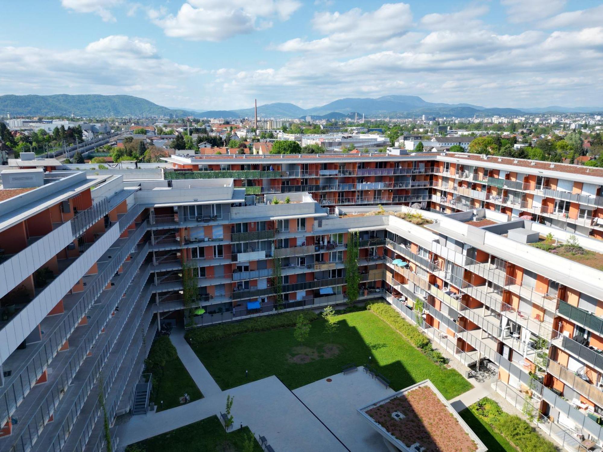 100 Qm Penthouse, Self-Check-In, 2 Parkplaetze Lejlighed Graz Eksteriør billede